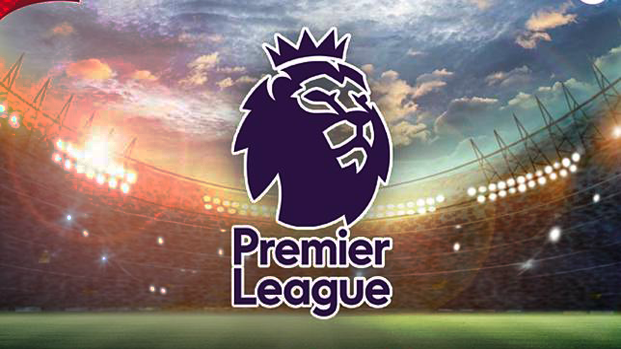 ภาพโลโก้พรีเมียร์ลีก พร้อมพื้นหลังสนามฟุตบอลและแฟนบอลในอังกฤษ ฤดูกาล 2025